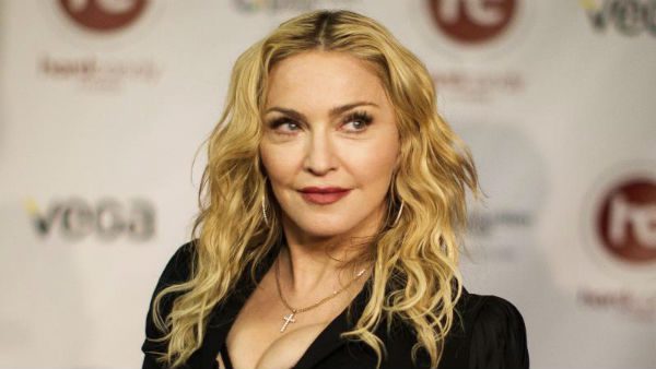 33 évvel fiatalabb Madonna új pasija