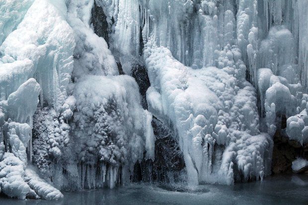 Csoda a rekord hidegben befagyott a magyar vízesés! Elképesztő fotók