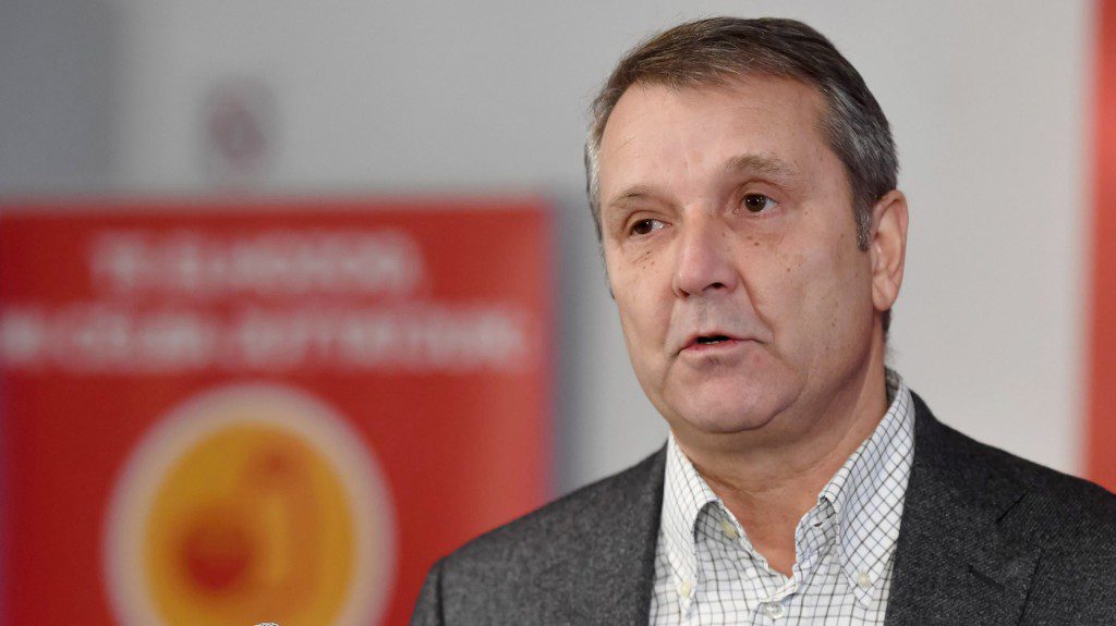 Nyíltan üzengetnek egymásnak az MSZP-sek