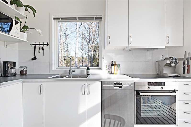 Eladták Svédország legkisebb házát -így néz ki a 22 nm-es ház kívülről és belülről 4