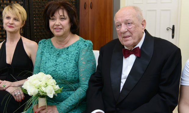 Klapka özvegyének megrázó vallomása: A férjem lánya tart életben!