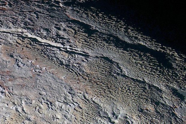 Lázban égnek a tudósok: Valami nagyon furcsát találtak a Plútón