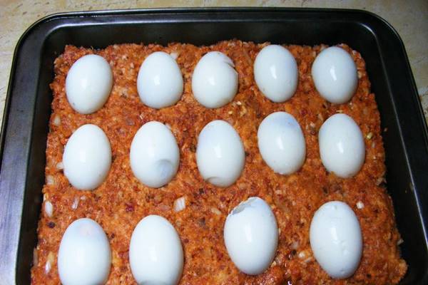 Tepsis fasírt tojással. Próbáld ki ezt az új változatot garantáltan megéri!