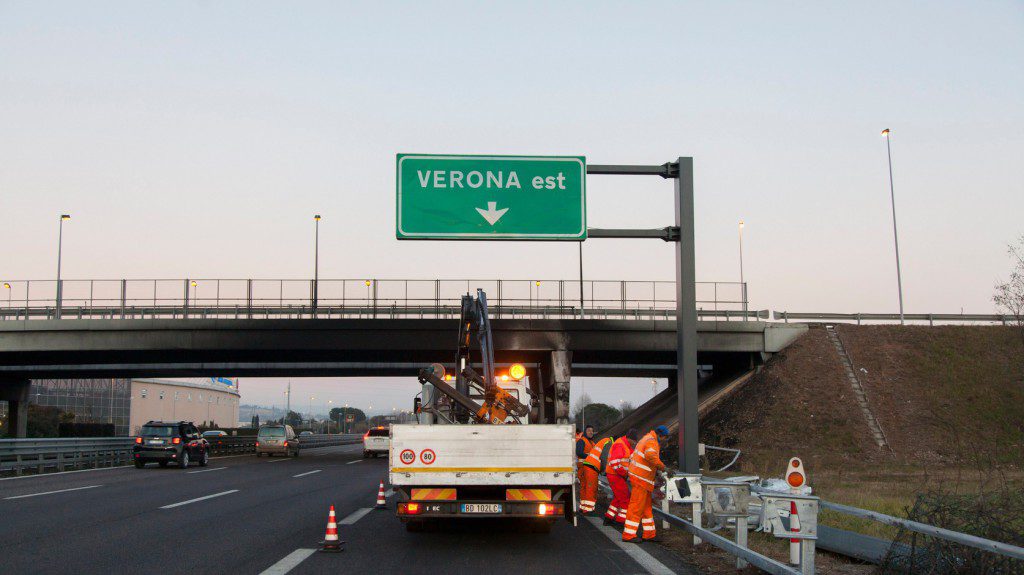 Új részletek derülhetnek ki a veronai balesetről az áldozatok azonosításával