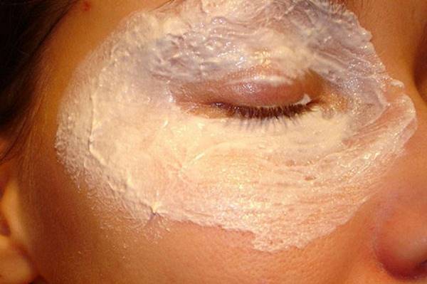 Kend körbe a szemed ezzel a kencével és kisimulnak még a mély ráncaid is!