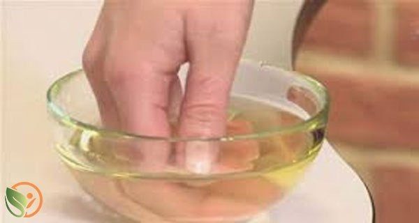 Almaecetbe tette a kezét - nem fogod elhinni milyen hatás érhető el