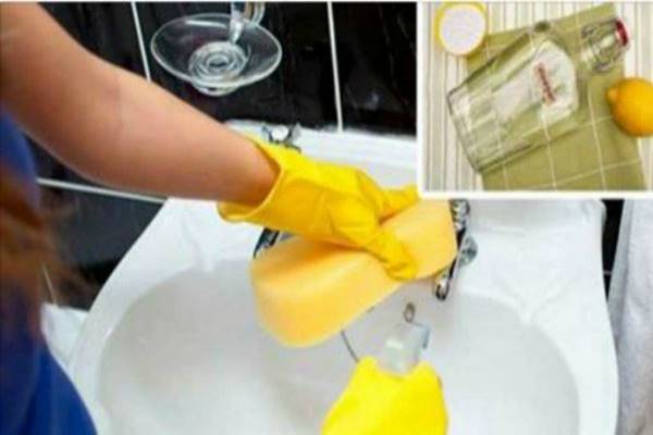 Mindig is utáltam a fürdőszobát takarítani, de amióta ezt használom mindig friss illat van és tisztaság!