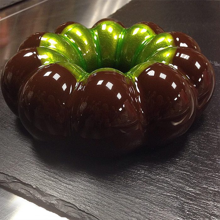 Elképesztő tükörsima márványtorták