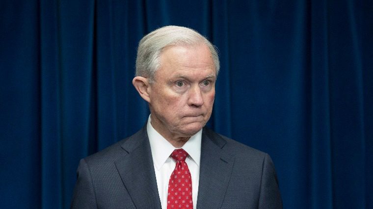 Trump egyszerre mentett fel 46 államügyészt