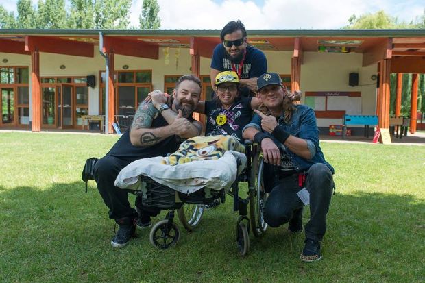 Bátorságból mutat példát a nagybeteg magyar lány 1