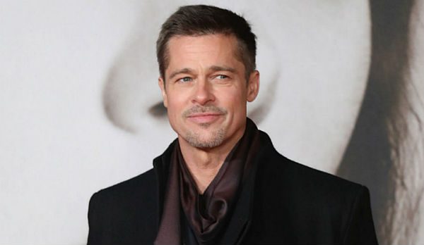 Brad Pitt üzenetekkel bombázza Jennifer Anistont