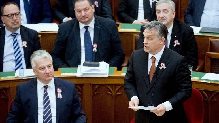 Orbán: Egy nagyvállalkozó zsebében ül a Jobbik