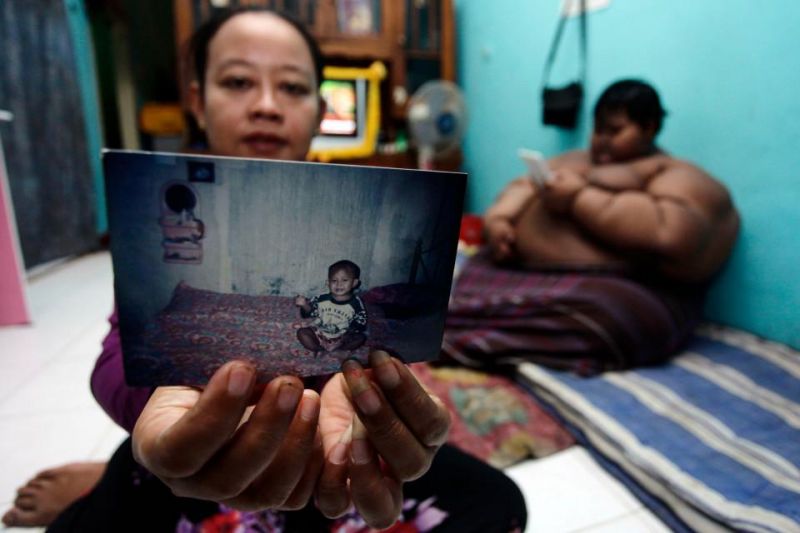 Ez az óriás gyermek a valóságban létezik és a fényképeken nagyon éhes! 2