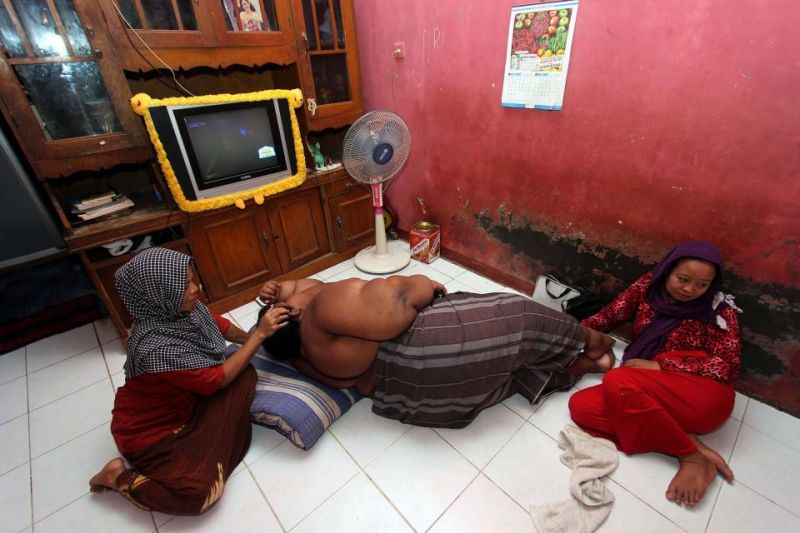 Ez az óriás gyermek a valóságban létezik és a fényképeken nagyon éhes! 7