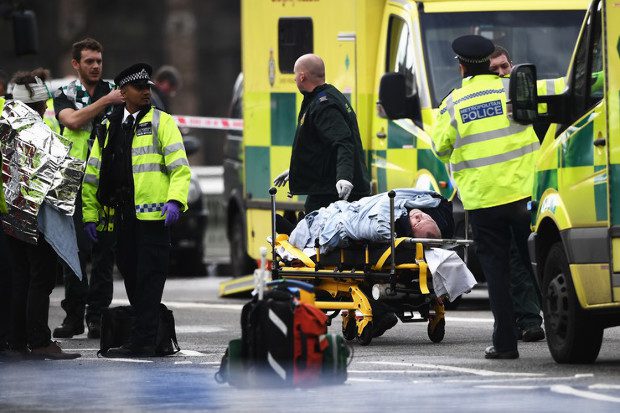 Friss: Terrortámadás a brit Parlamentnél!