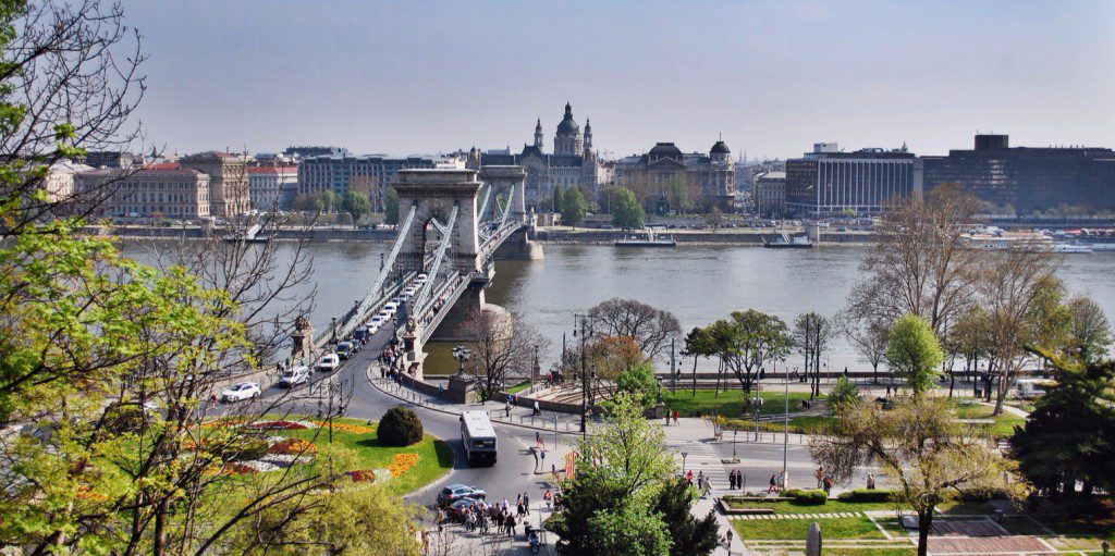 Elillanak a felhők és kisüt ma a nap