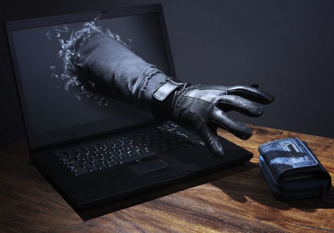 Internetes csalókra figyelmeztet az iparkamara elnöke