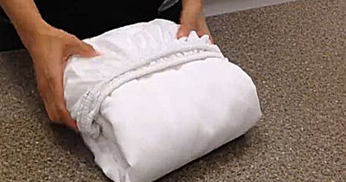 Kiderült az örök rejtély! Így kell összehajtani a gumis lepedőt! - VIDEÓ