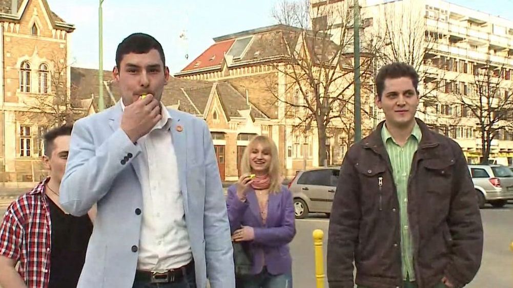 Kifütyülték Juhász Pétert