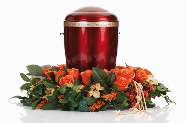 Te jó ég! Élve kezdték el hamvasztani a gyönyörű fiatal lányt 1