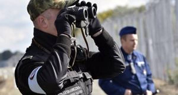 Több tucat határsértőt tartóztattak föl a hétvégén