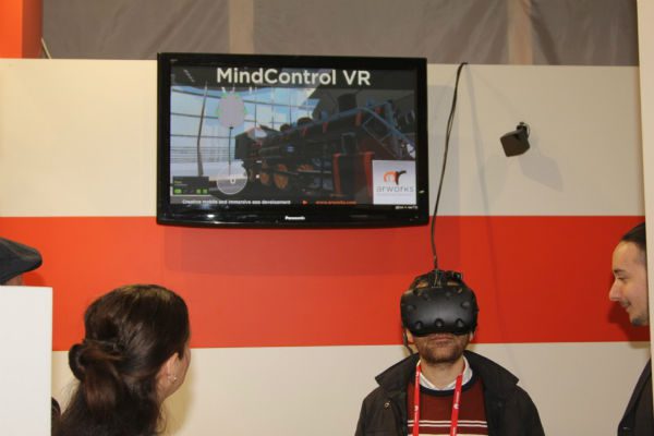 Gondolattal lehet üzenni a virtuális térbe