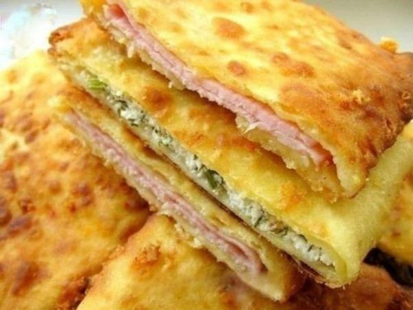 Sajtos lepény sonkával töltve, ha egyszer megkóstolod folyton erre az ízre vágysz majd!