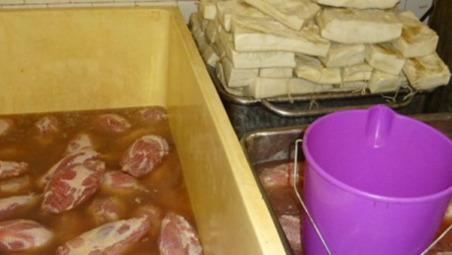 Több tonna húsból nem lesz húsvéti sonka