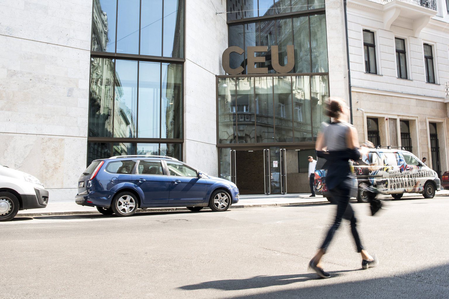 Több egyetem törvénytelenül működik Magyarországon