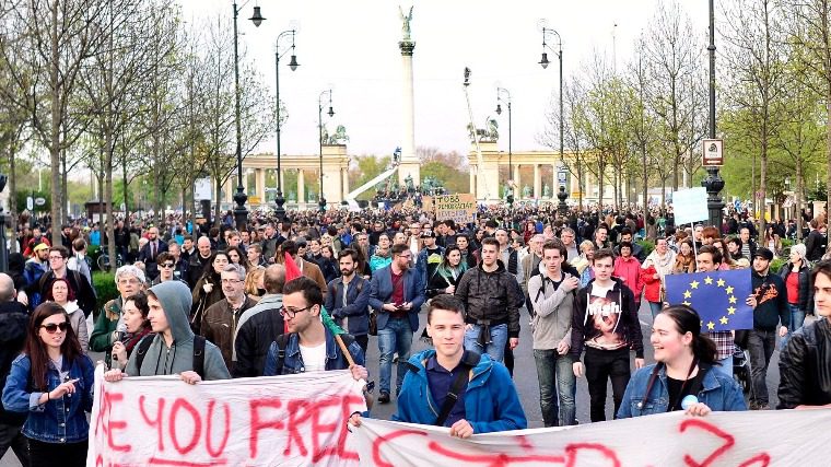 Tüntettek a civil szervezetekről szóló törvénytervezet ellen
