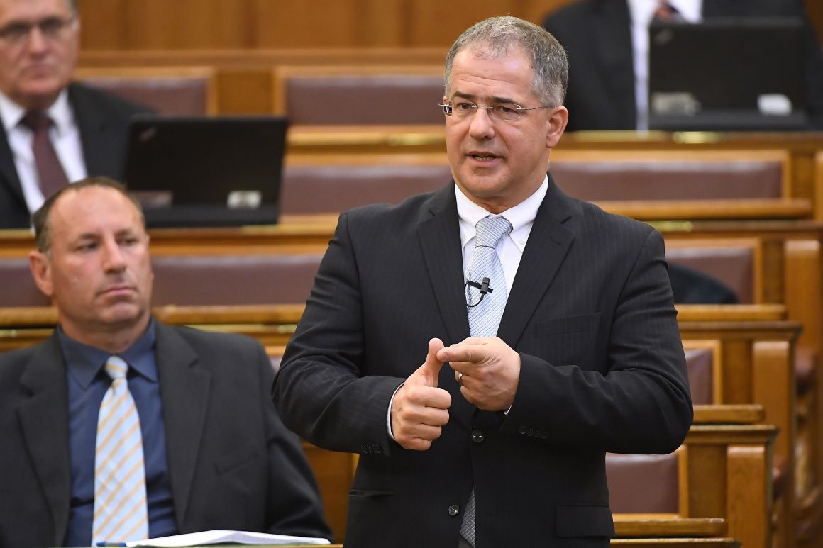 Kósa: a CEU csak mellékhadszíntér