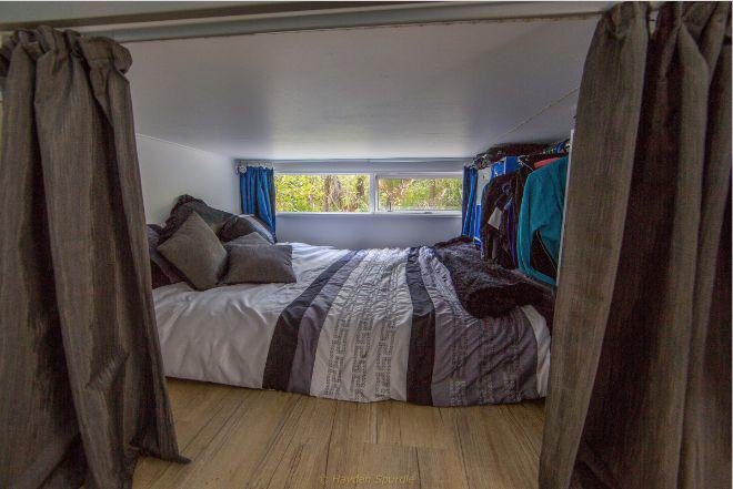 Barátai kinevették amikor azt mondta, hogy 10 négyzetméteres konténerbe költözött… de csak ameddig beléptek! - VIDEÓ 4