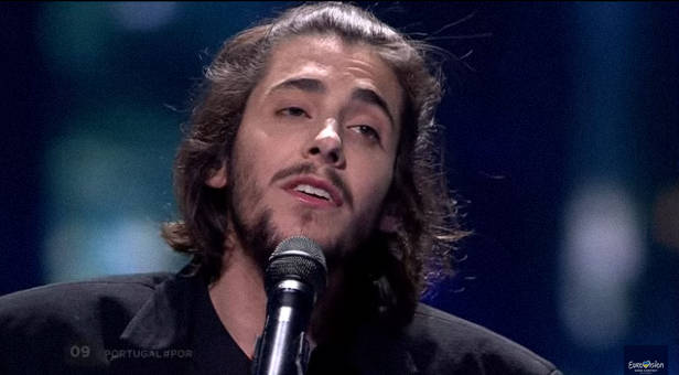 Döbbenetes dolog derült ki az Euróvízió nyerteséről, életmentő műtétre van szüksége 1