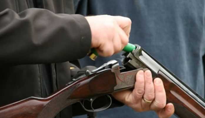 Élő adásban lőtte le barátnőjét a 12 éves fiú