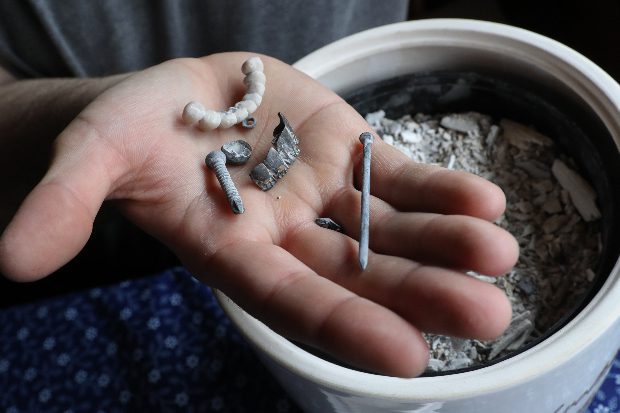 Fordulat a szeméttel teli urna ügyében: Megszólal a vidéki krematórium