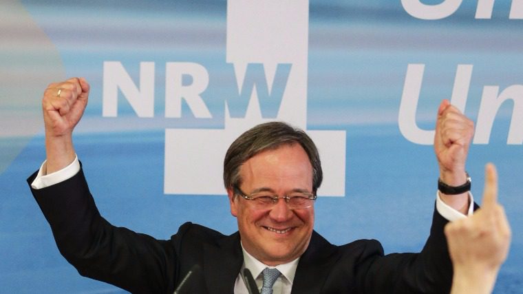 Történelmi győzelmet arattak Merkelék