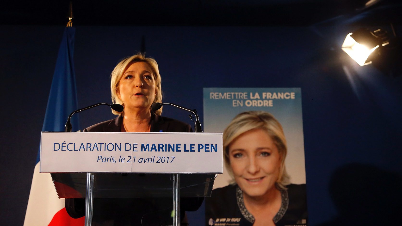 Állandó a feszültség Le Pen és Macron között