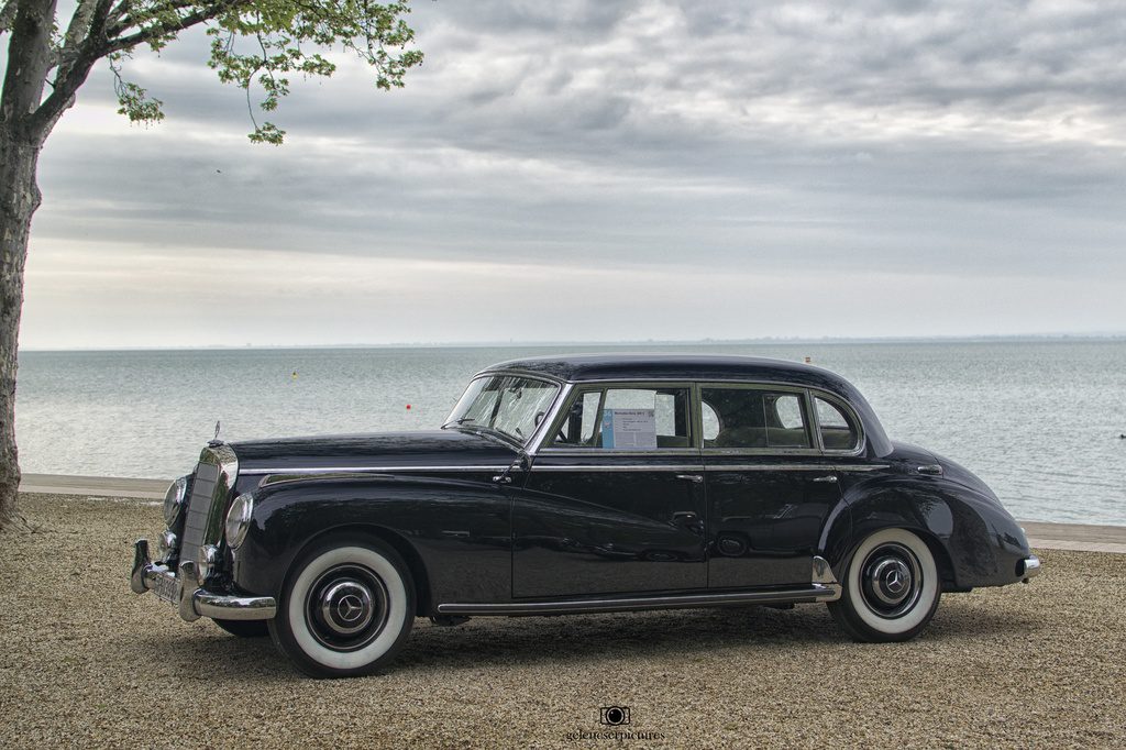 Veterán autók árasztották el Balatonfüredet