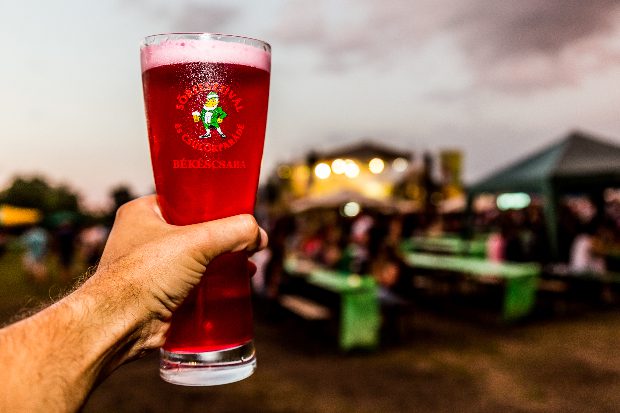 Több mint 100 fajta csapolt sör egy helyen 1