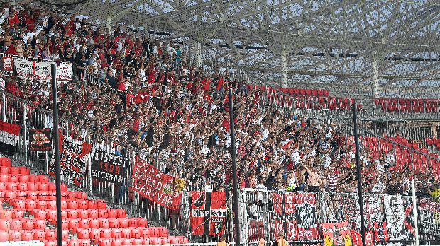 Tombol a fociláz, 23 éve nem történt ilyen a magyar pályán 2