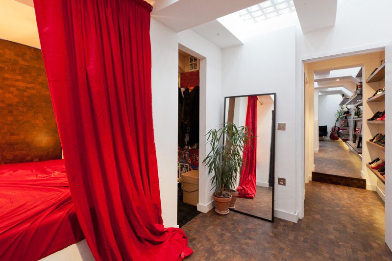 Vécét vett Laura magának, most őrült luxusban él a föld alatt… 7