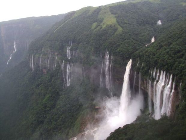 Elképesztő vízesések a világ legszebb tájain, ezt neked is látnod kell 3