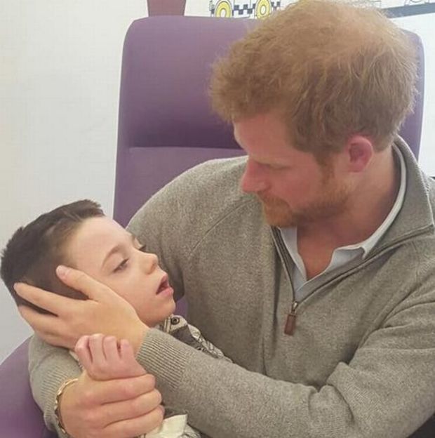 Harry herceg könnyfakasztó dolgot tett 1