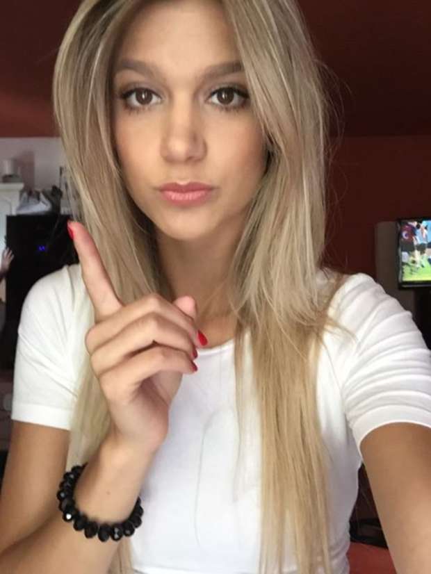 Kiderült a viszály oka: Ezt üzente édesanyjának Weisz Fanni