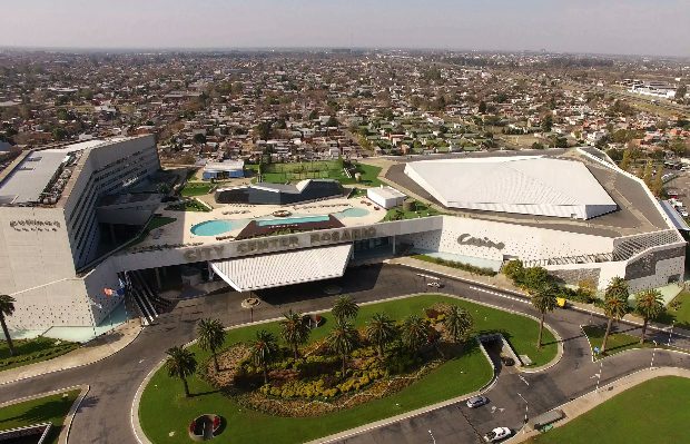 Luxusparti, nyomortelep közepén nősül Lionel Messi 1