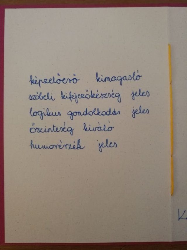 Önbizalomtuning bizonyítvány, amiben a gyerek humorát is értékelik