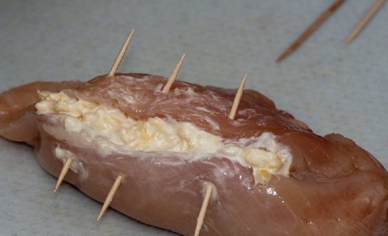 Pikáns töltött csirkemell - ezt ki kell próbálnod!