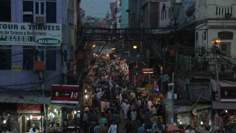 A 4 éves fiú eltűnik otthonról… 25 évvel később kopogtat az ajtón és a család sírva fakad 1