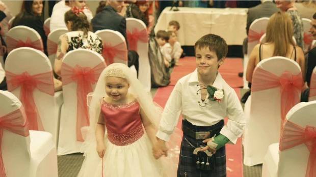 Fájdalmas tündérmese ezért ment férjhez az 5 éves kislány 2