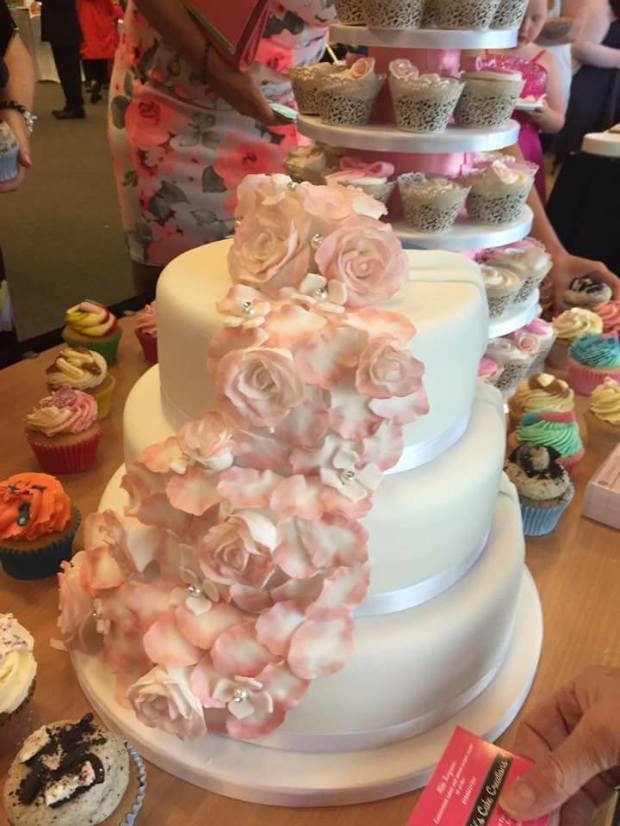 Fájdalmas tündérmese ezért ment férjhez az 5 éves kislány 7